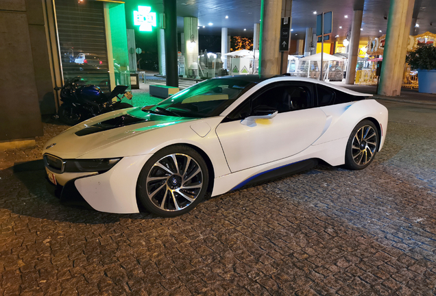 BMW i8