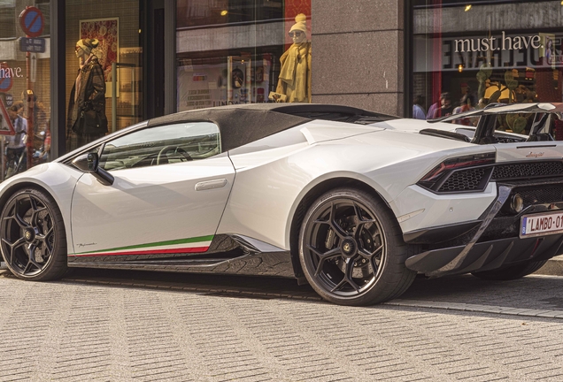 Lamborghini Huracán LP640-4 Performante Spyder