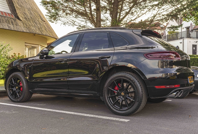 Porsche 95B Macan Turbo