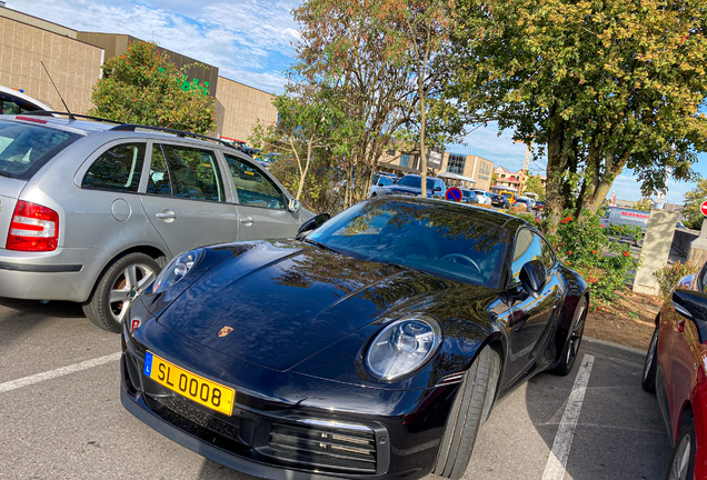 Porsche 992 Carrera 4S