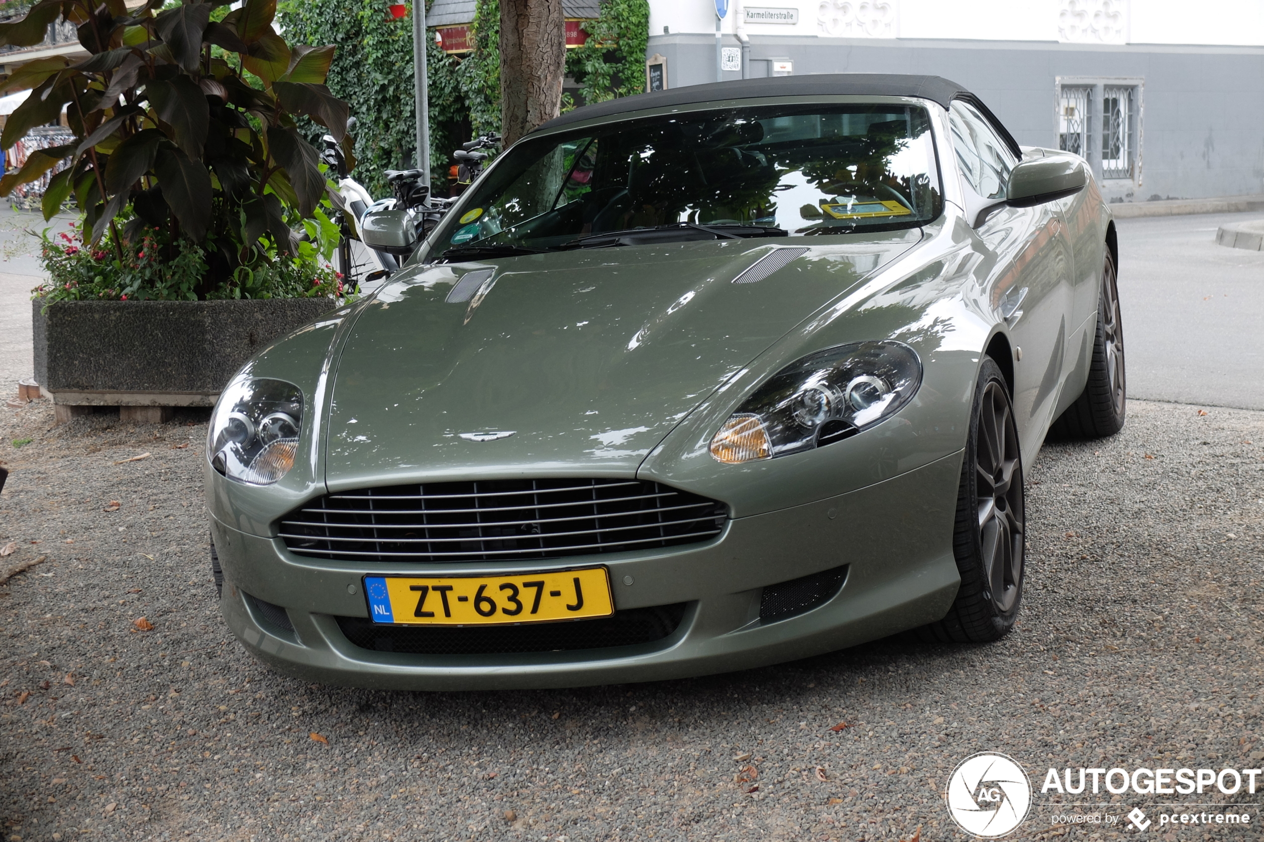 Aston Martin DB9 Volante