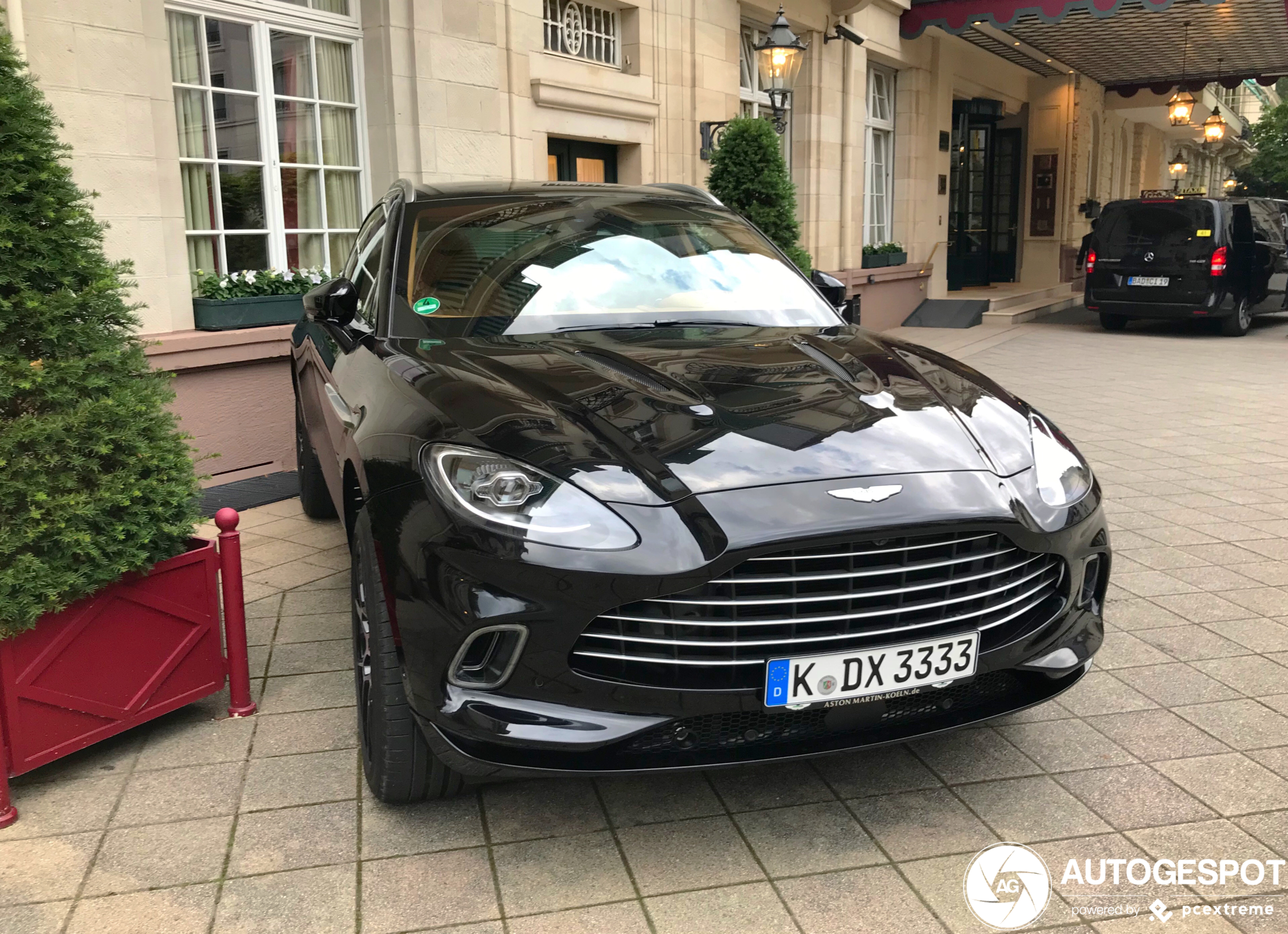 Aston Martin DBX