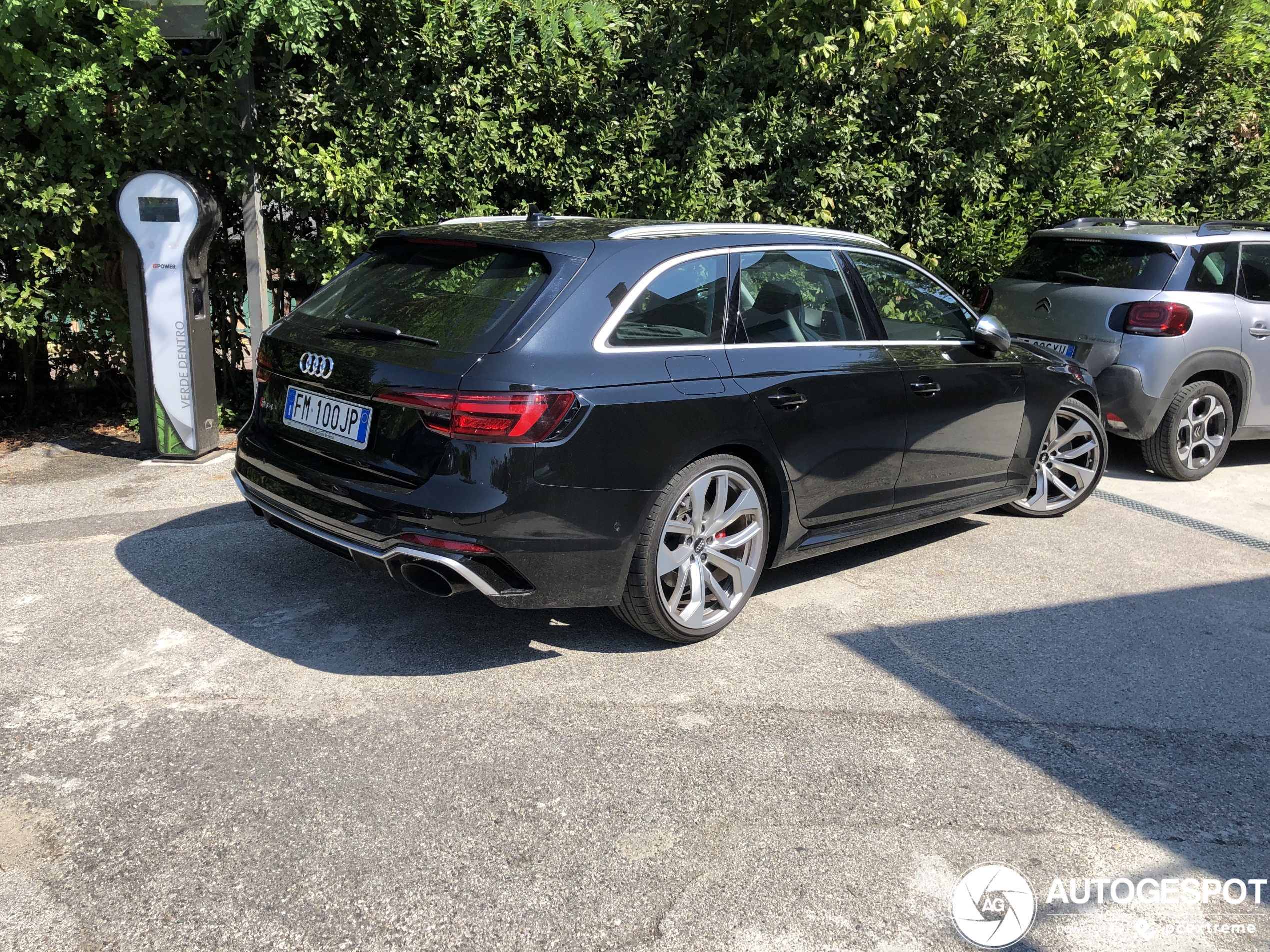 Audi RS4 Avant B9