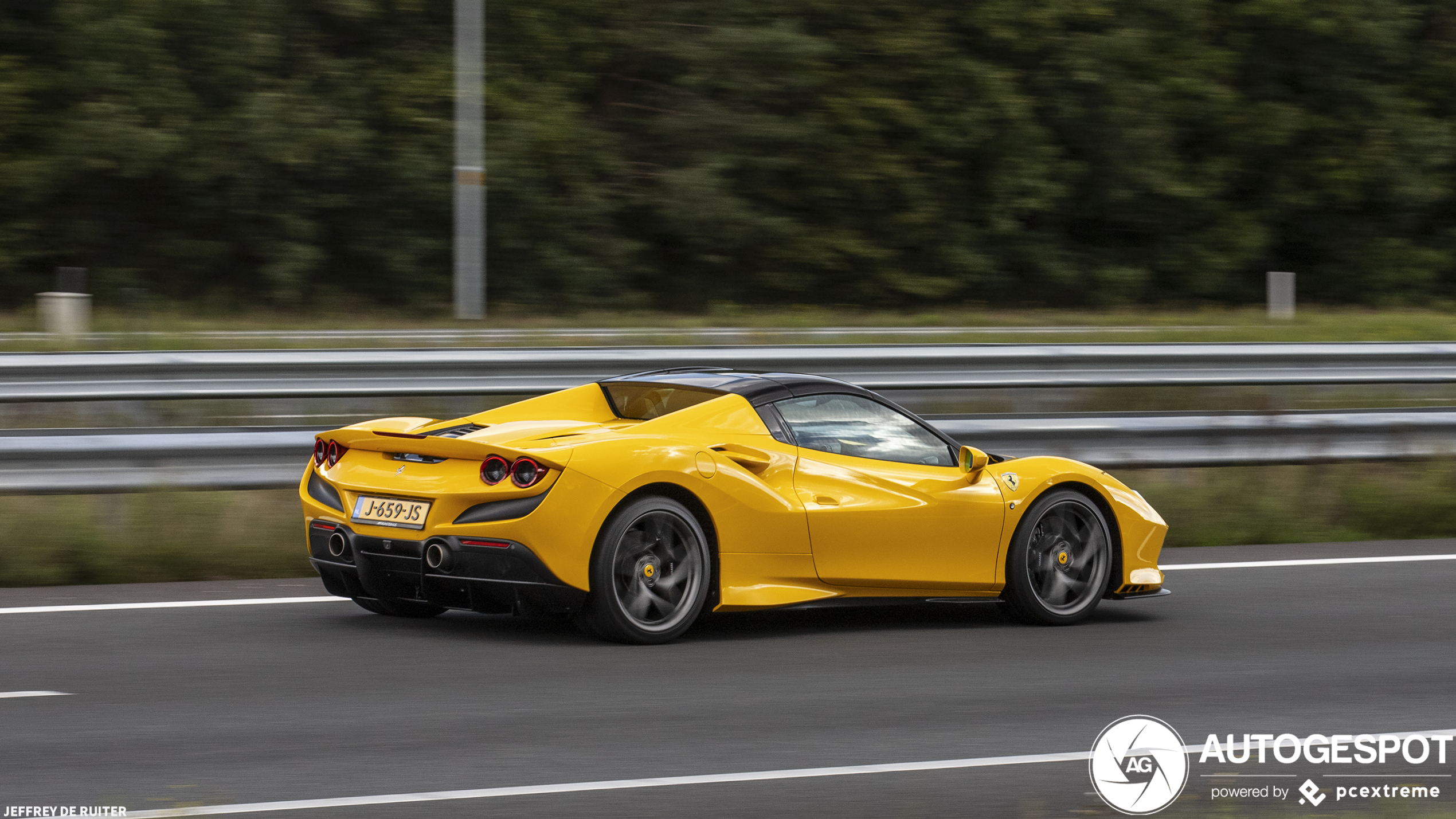 Ferrari F8 Spider