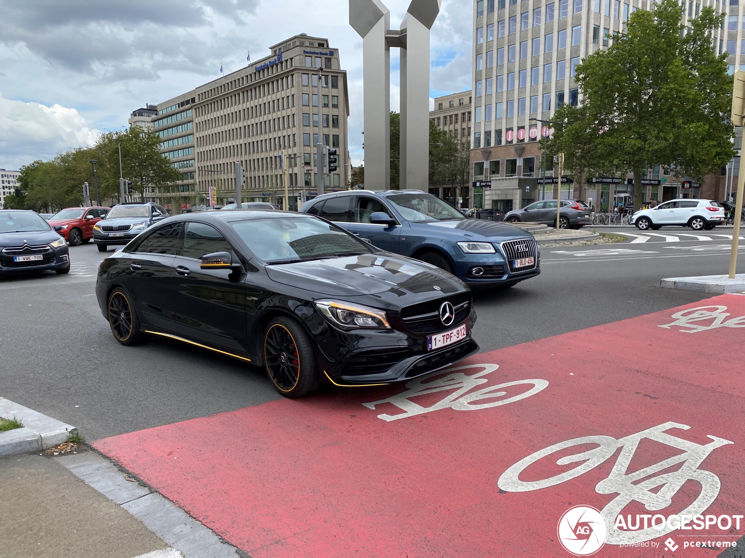 Mercedes-AMG CLA 45 C117 Yellow Night Edition