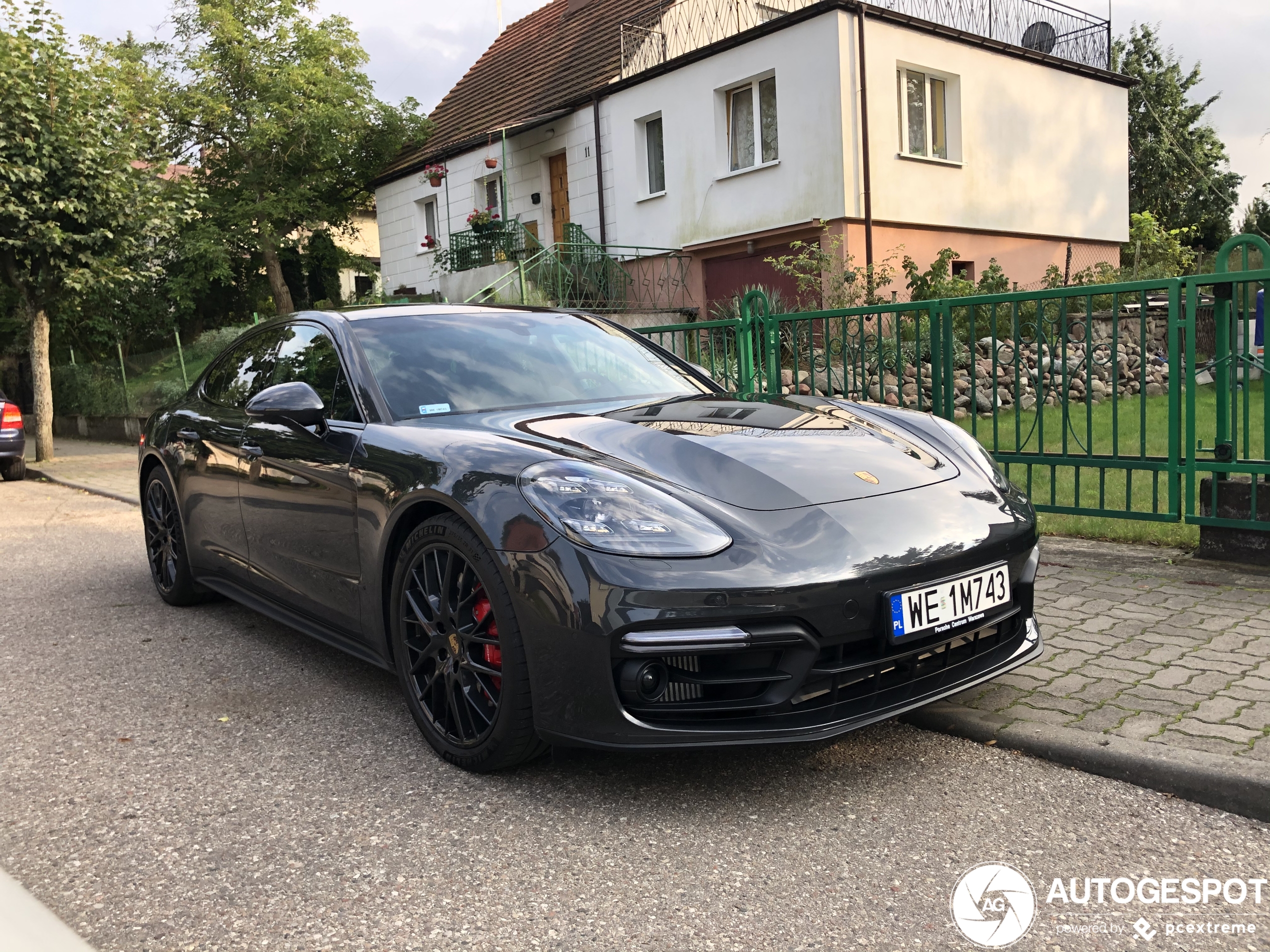 Porsche 971 Panamera GTS MkI