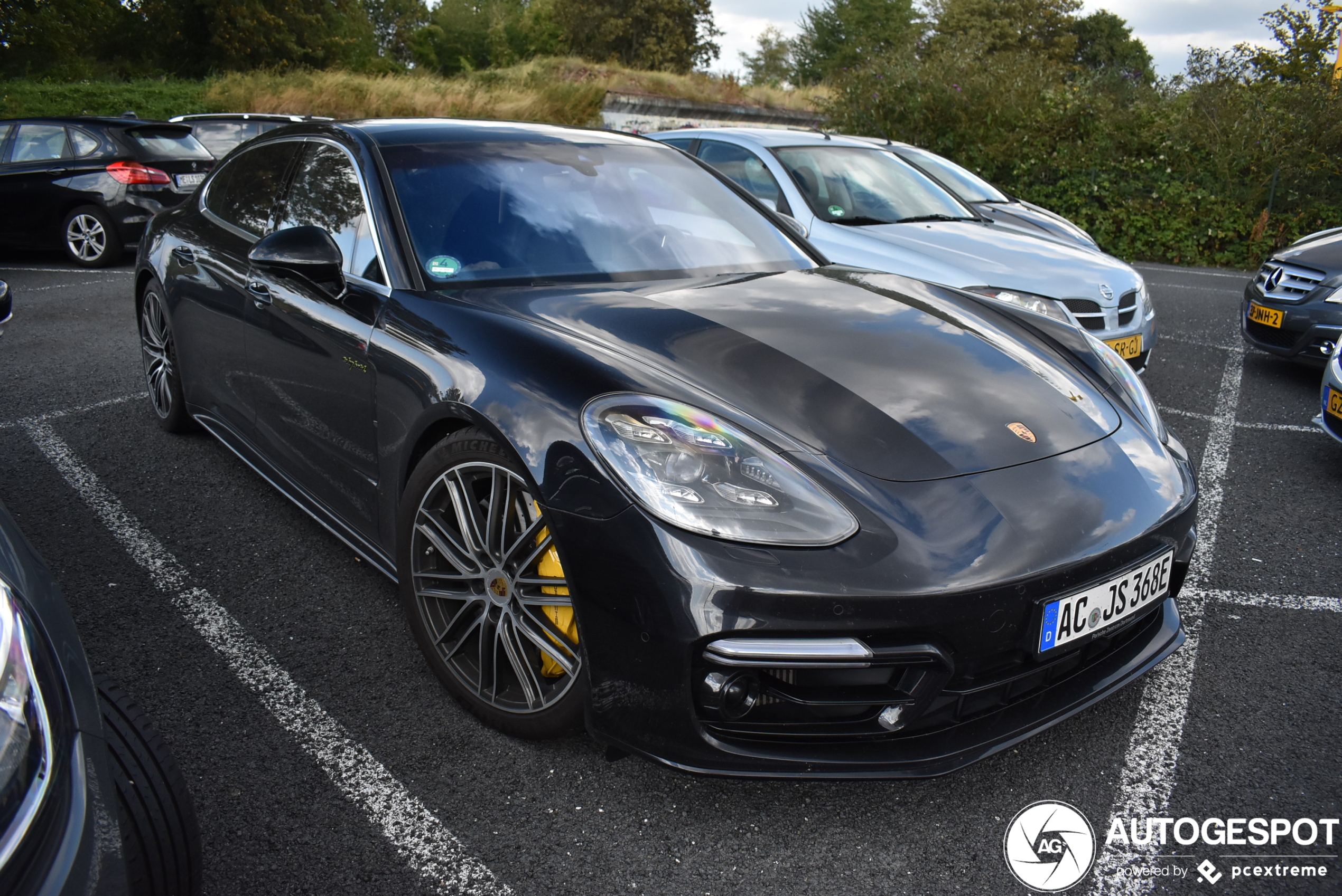 Porsche 971 Panamera Turbo S E-Hybrid Executive