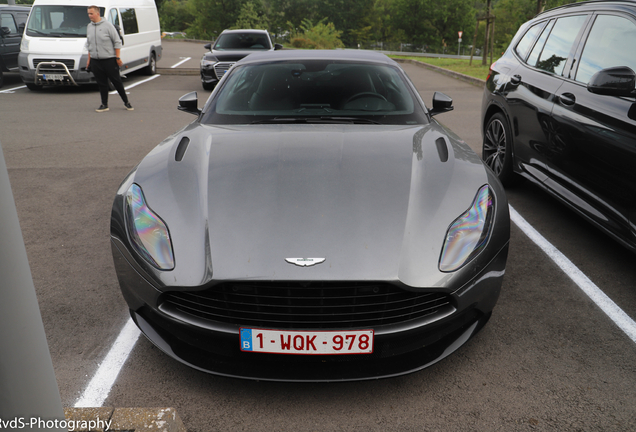 Aston Martin DB11 V8 Volante