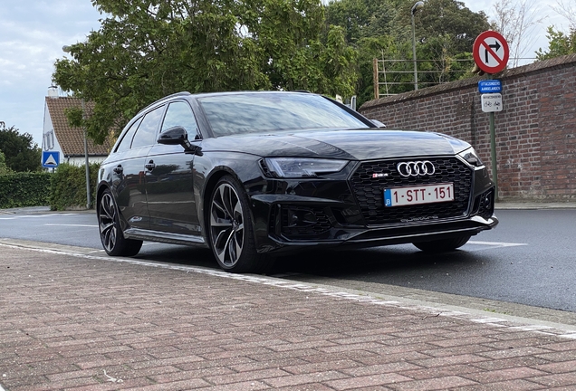 Audi RS4 Avant B9