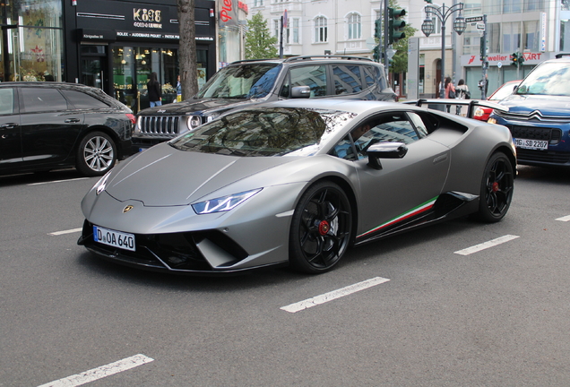 Lamborghini Huracán LP640-4 Performante