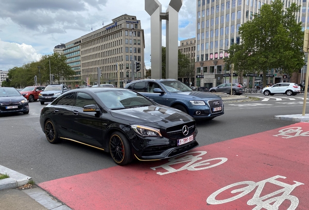 Mercedes-AMG CLA 45 C117 Yellow Night Edition