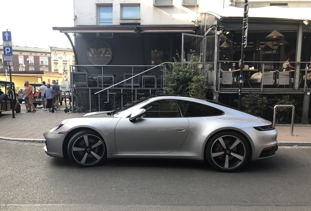 Porsche 992 Carrera 4S