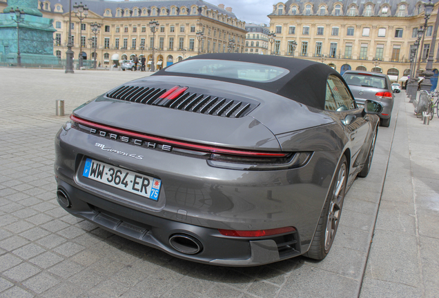 Porsche 992 Carrera 4S Cabriolet