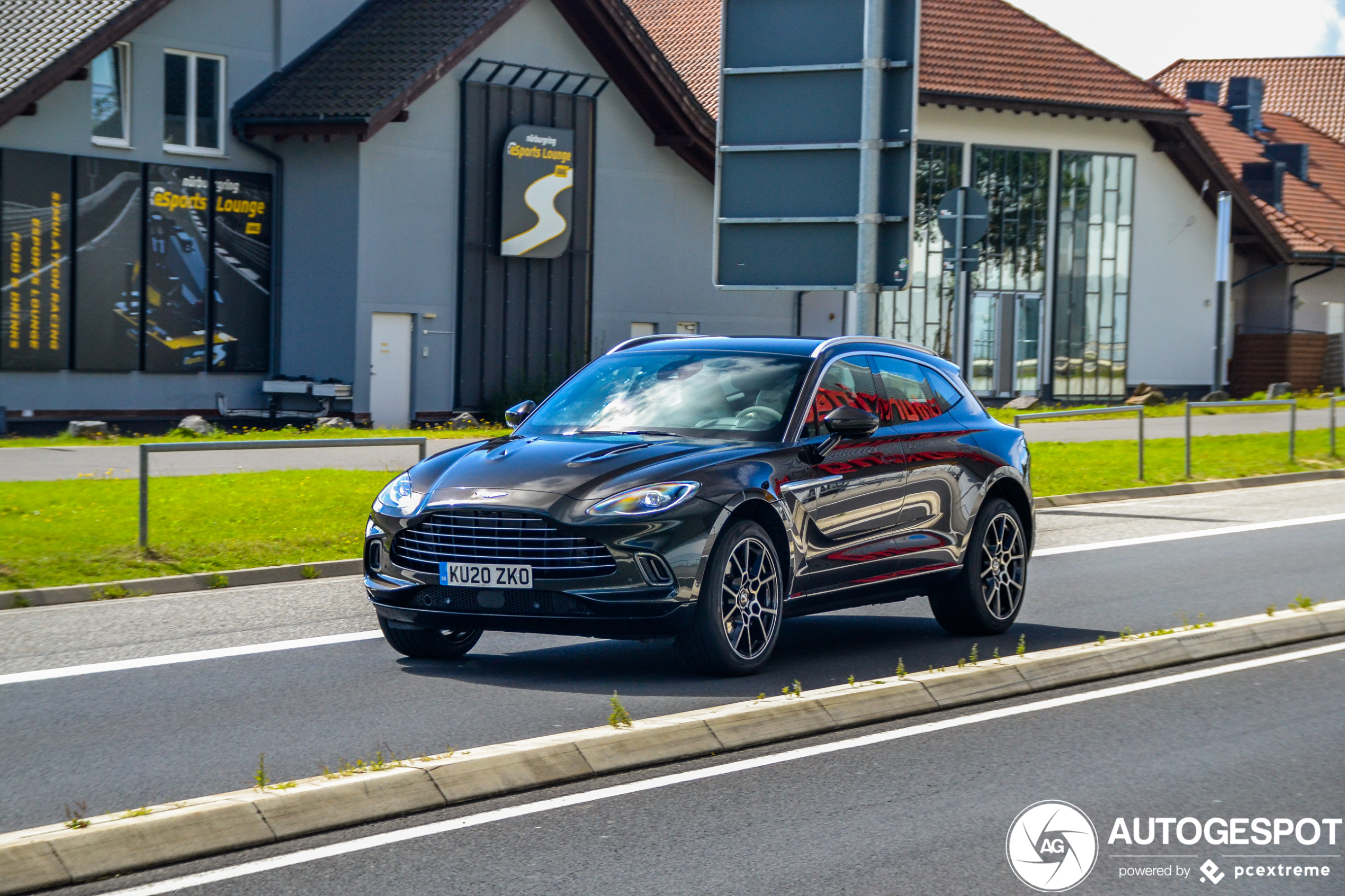 Aston Martin DBX