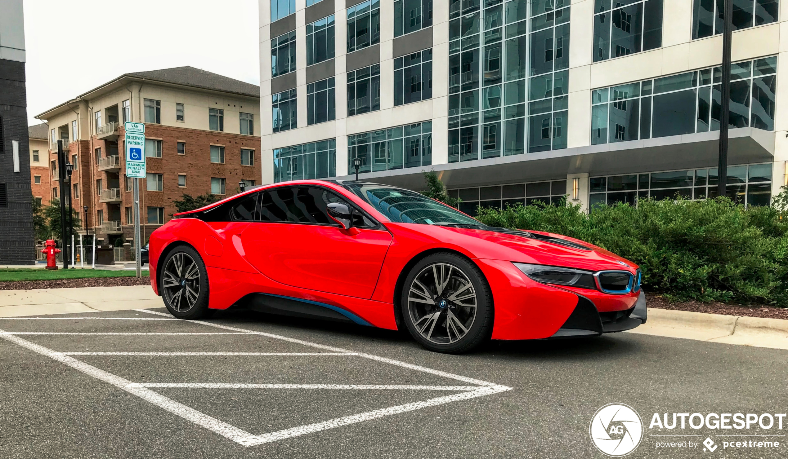 BMW i8