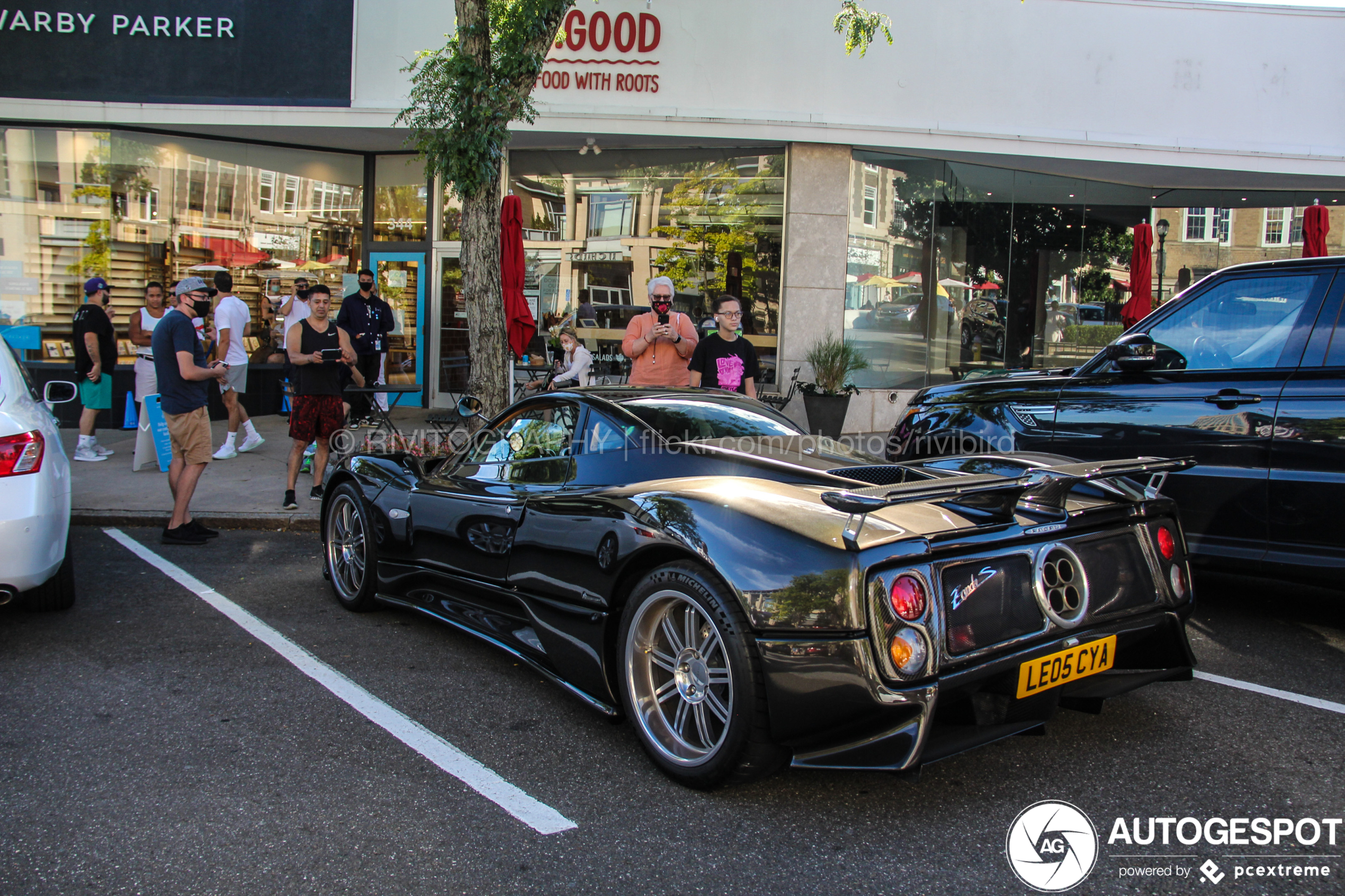 Britse Pagani Zonda C12-S hitst Greenwich op