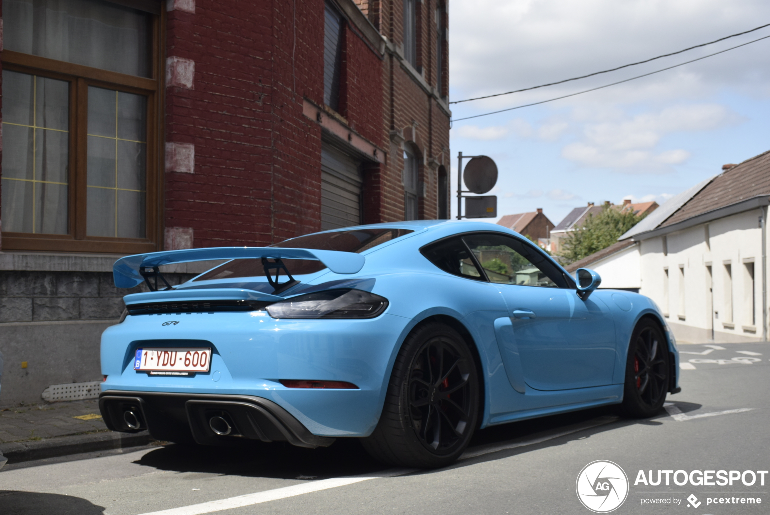 Porsche 718 Cayman GT4