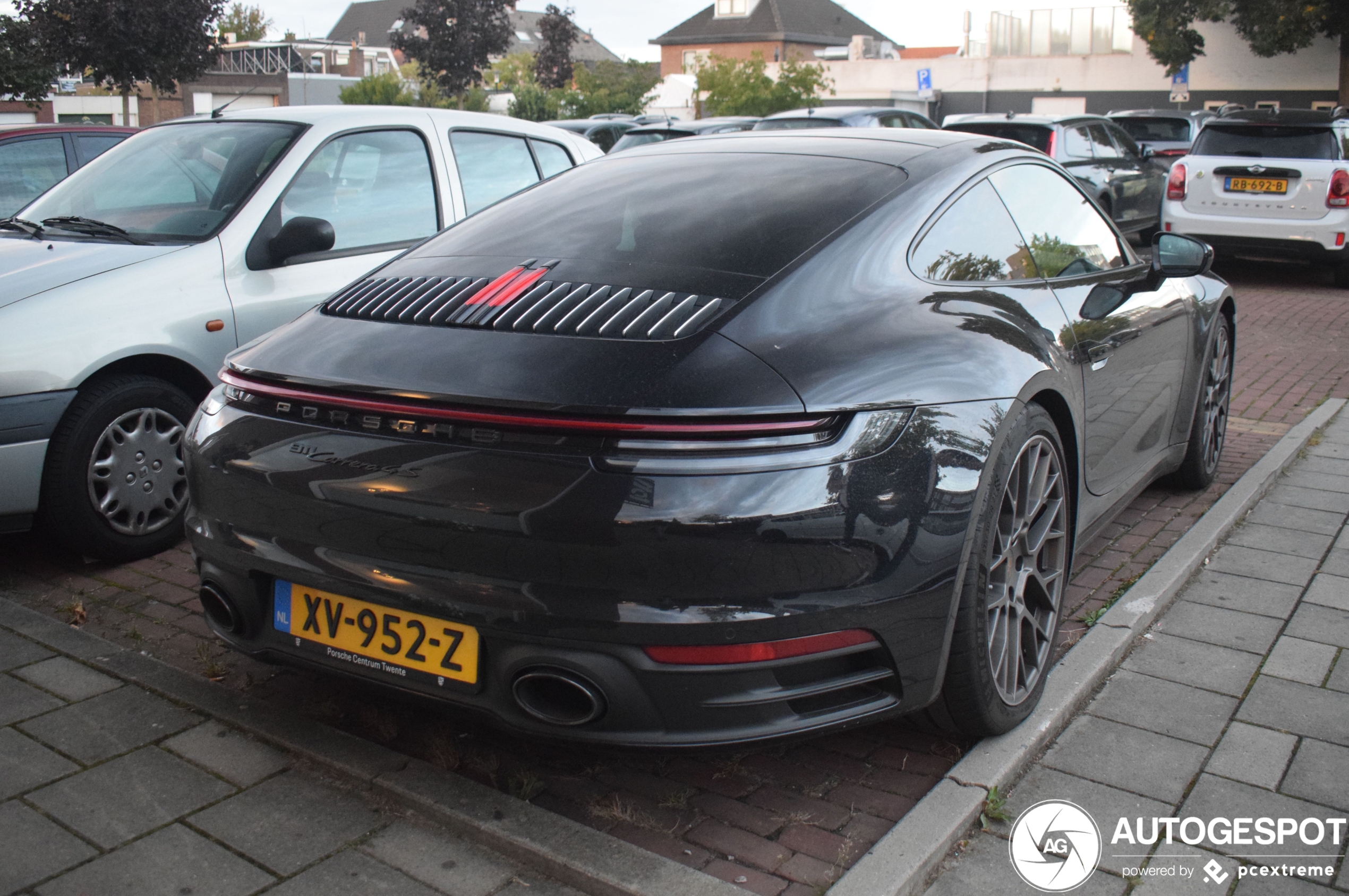 Porsche 992 Carrera 4S