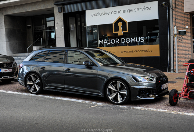 Audi RS4 Avant B9