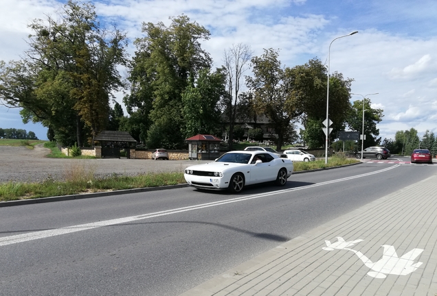 Dodge Challenger SRT-8 392