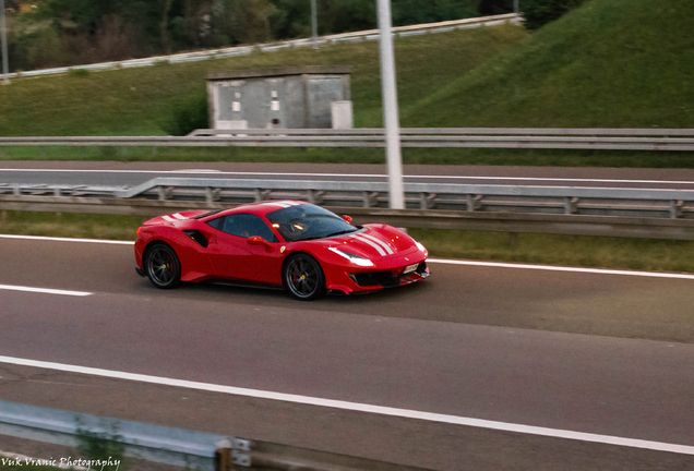 Ferrari 488 Pista