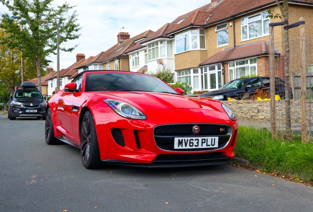 Jaguar F-TYPE S Convertible