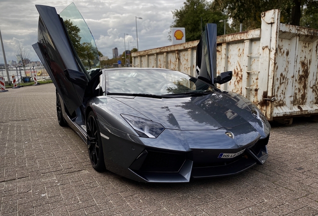 Lamborghini Aventador LP700-4 Roadster