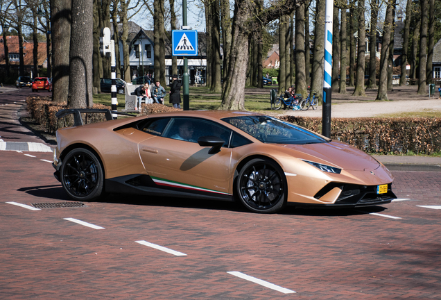 Lamborghini Huracán LP640-4 Performante