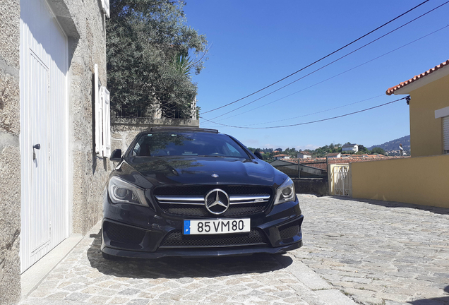 Mercedes-Benz CLA 45 AMG Shooting Brake