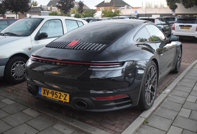 Porsche 992 Carrera 4S