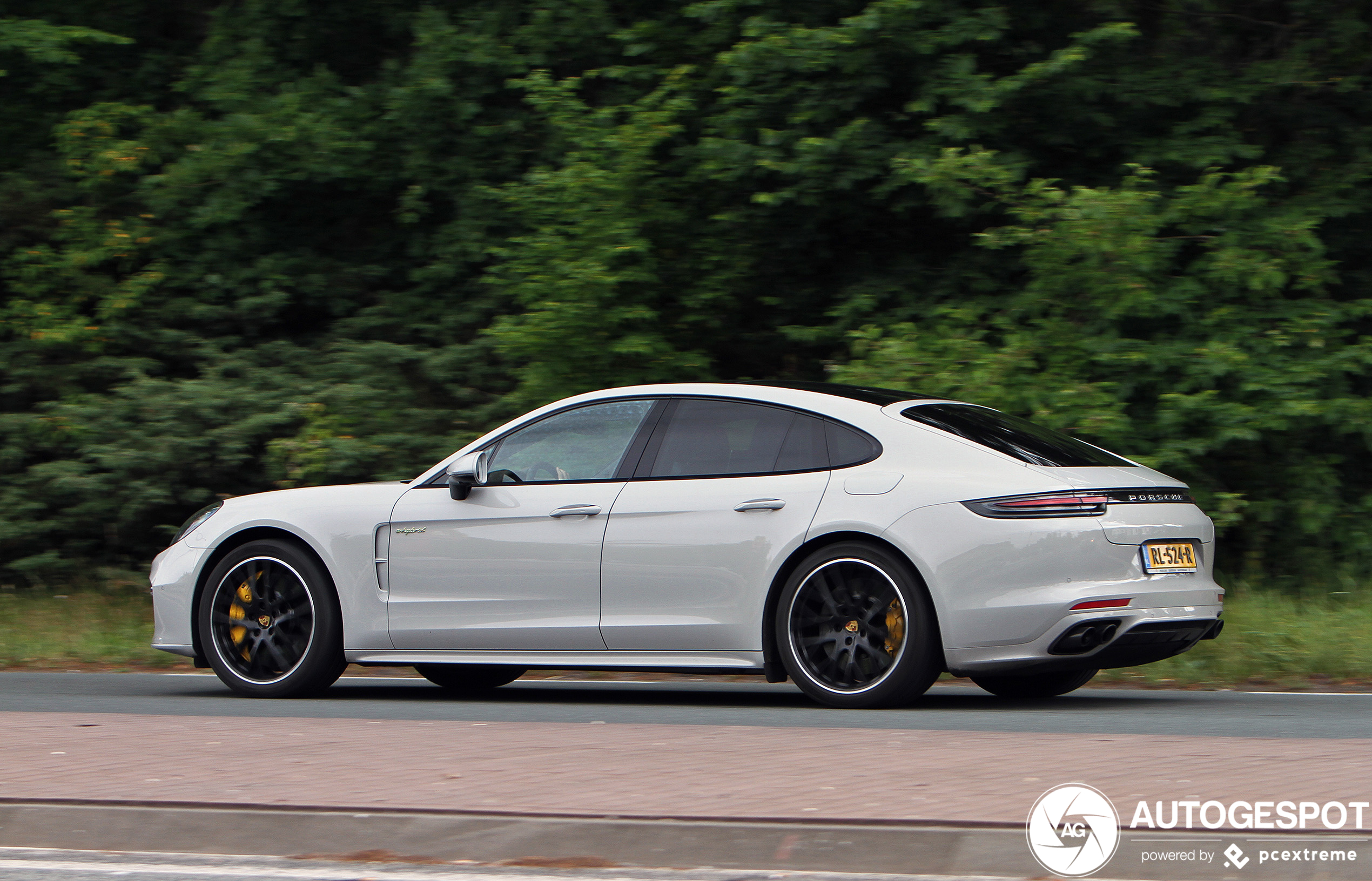 Porsche 971 Panamera Turbo S E-Hybrid