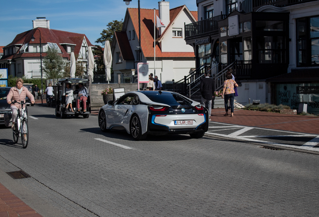 BMW i8