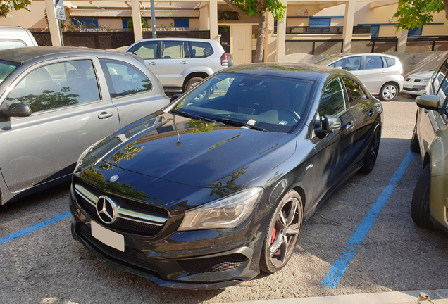 Mercedes-Benz CLA 45 AMG C117