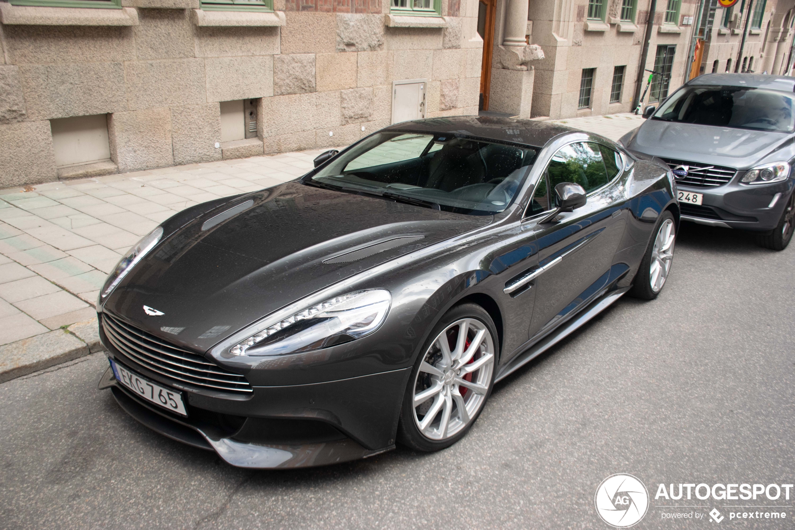 Aston Martin Vanquish 2013