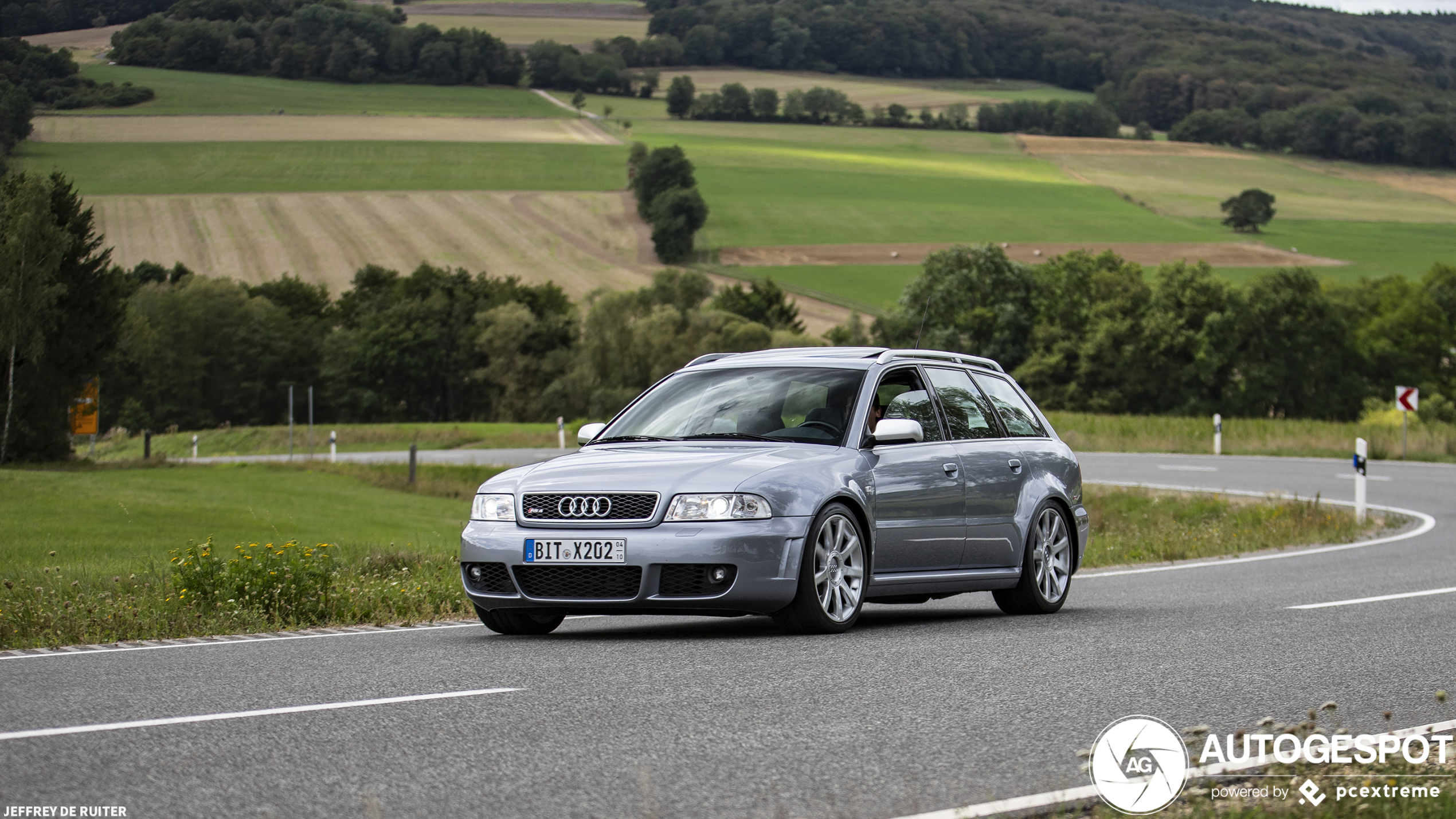 Audi RS4 Avant B5