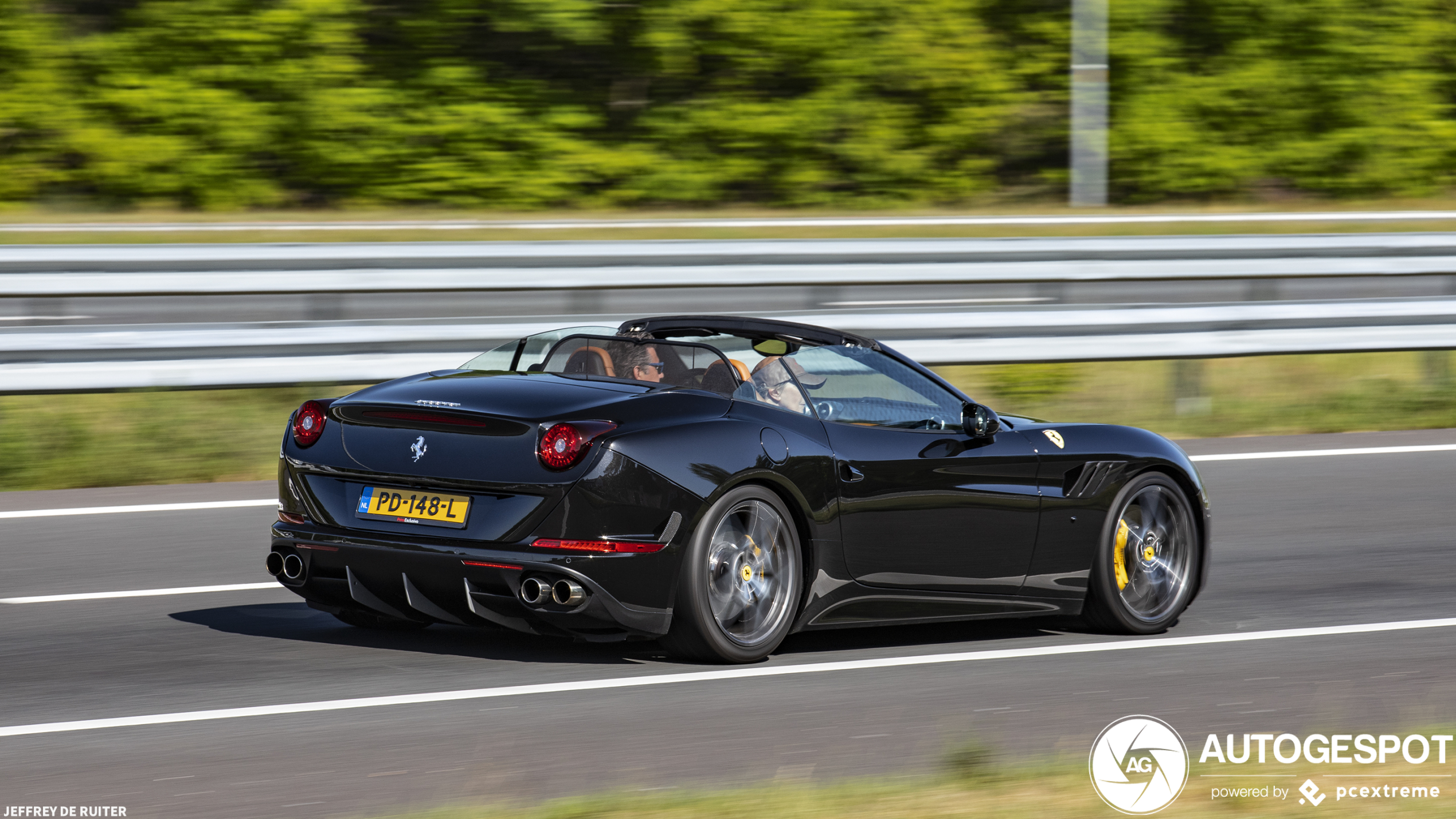 Ferrari California T