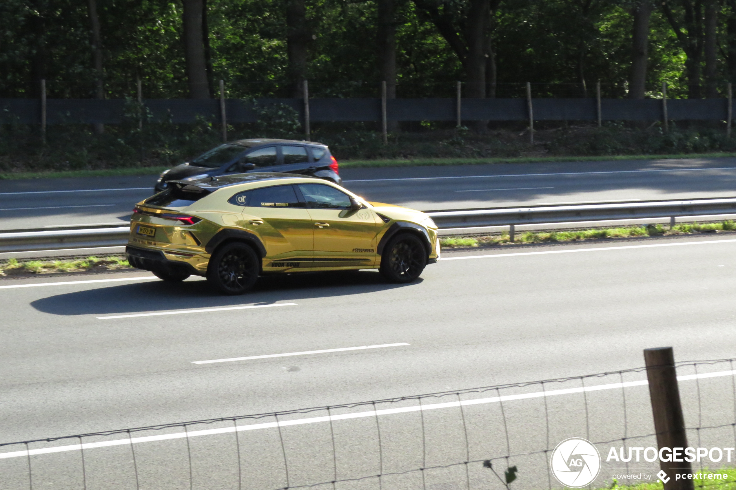 Lamborghini Urus Nero Design