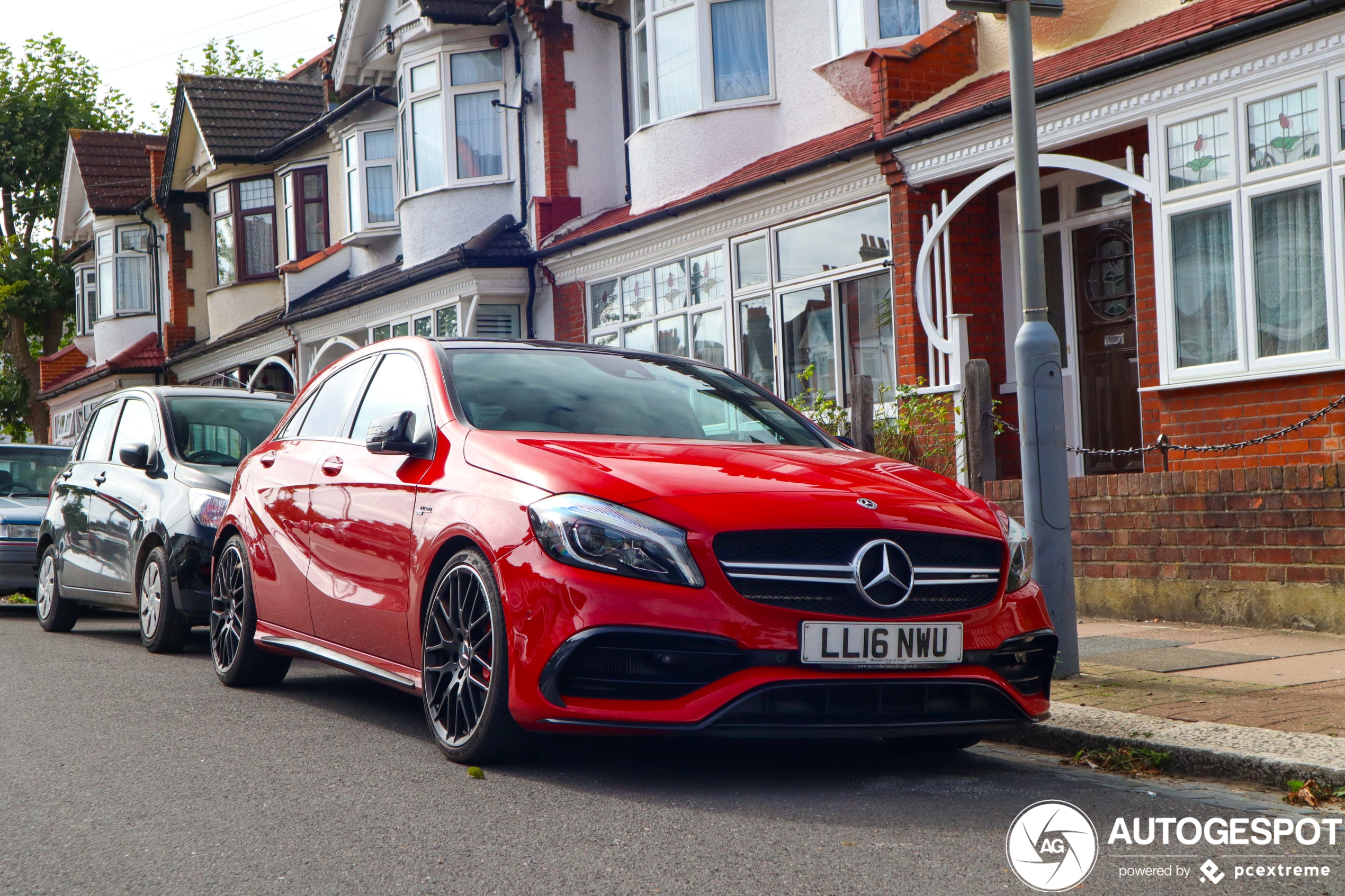 Mercedes-AMG A 45 W176 2015