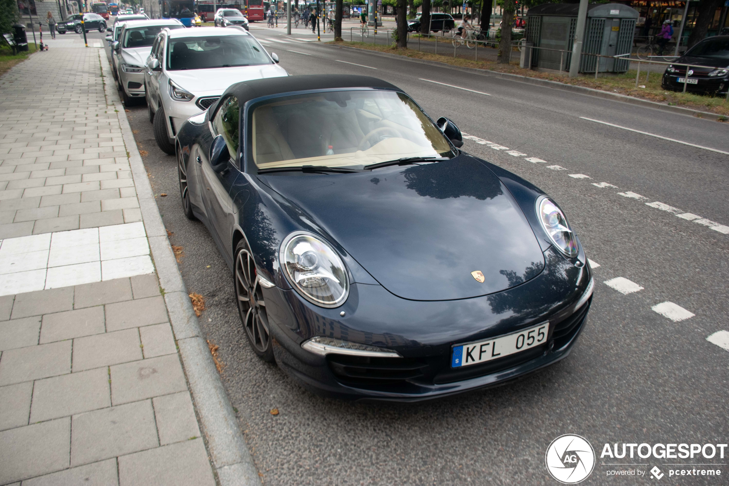 Porsche 991 Carrera 4S Cabriolet MkI