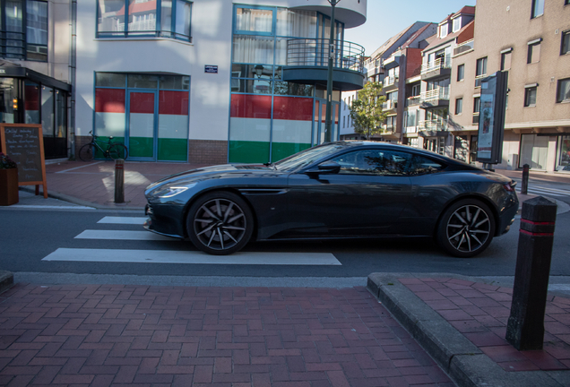 Aston Martin DB11