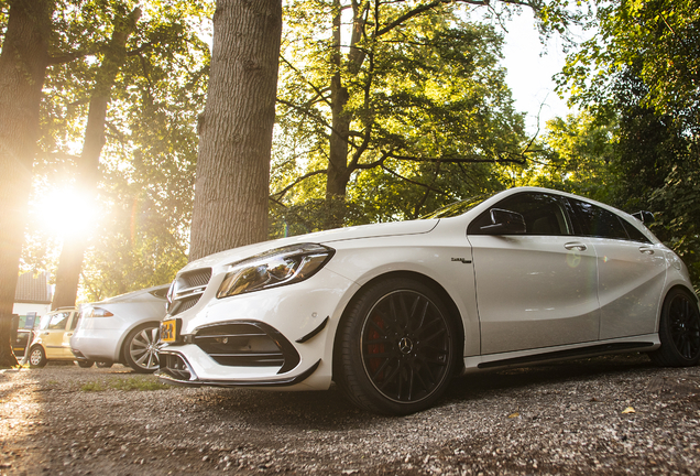 Mercedes-AMG A 45 W176 2015