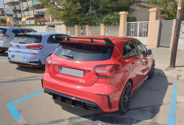 Mercedes-AMG A 45 W176 2015