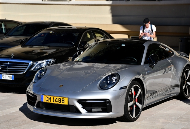 Porsche 992 Carrera 4S