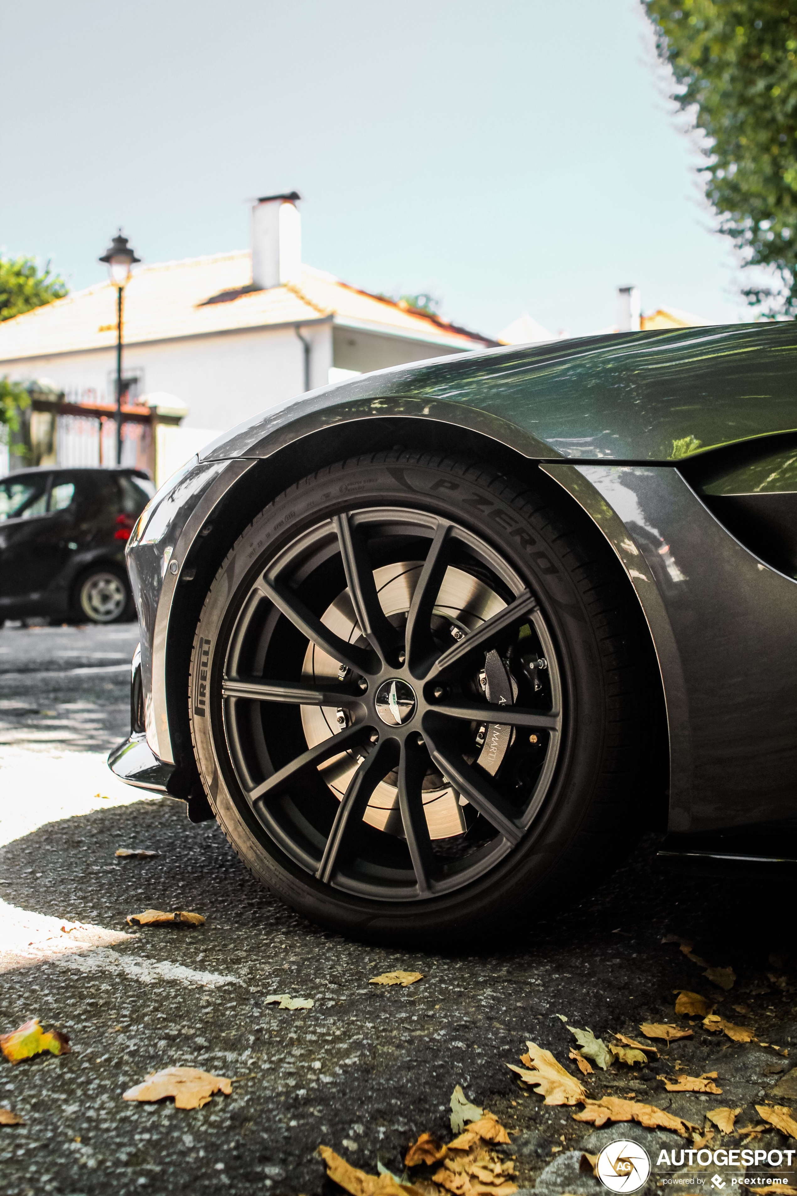 Aston Martin V8 Vantage 2018