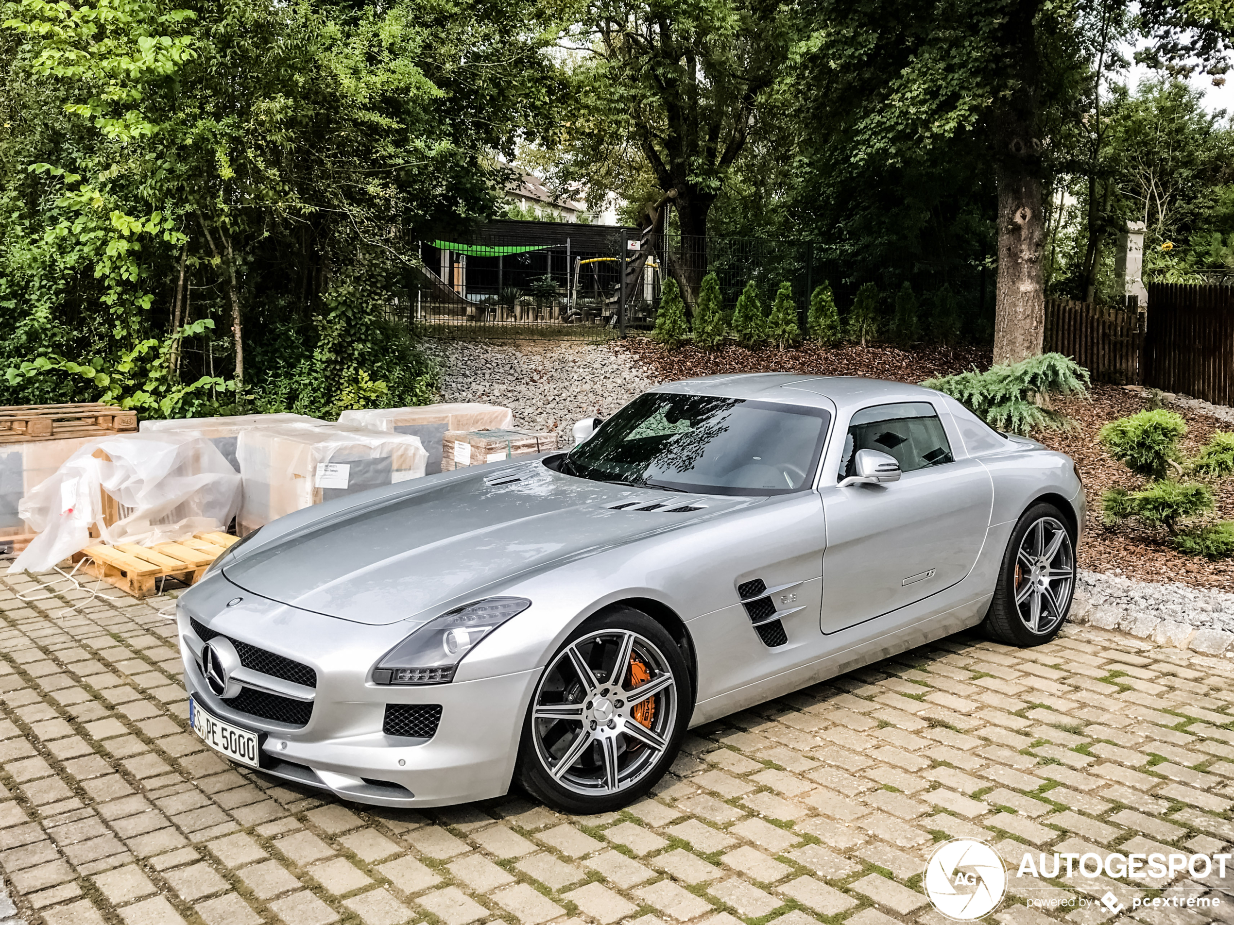 Mercedes-Benz SLS AMG