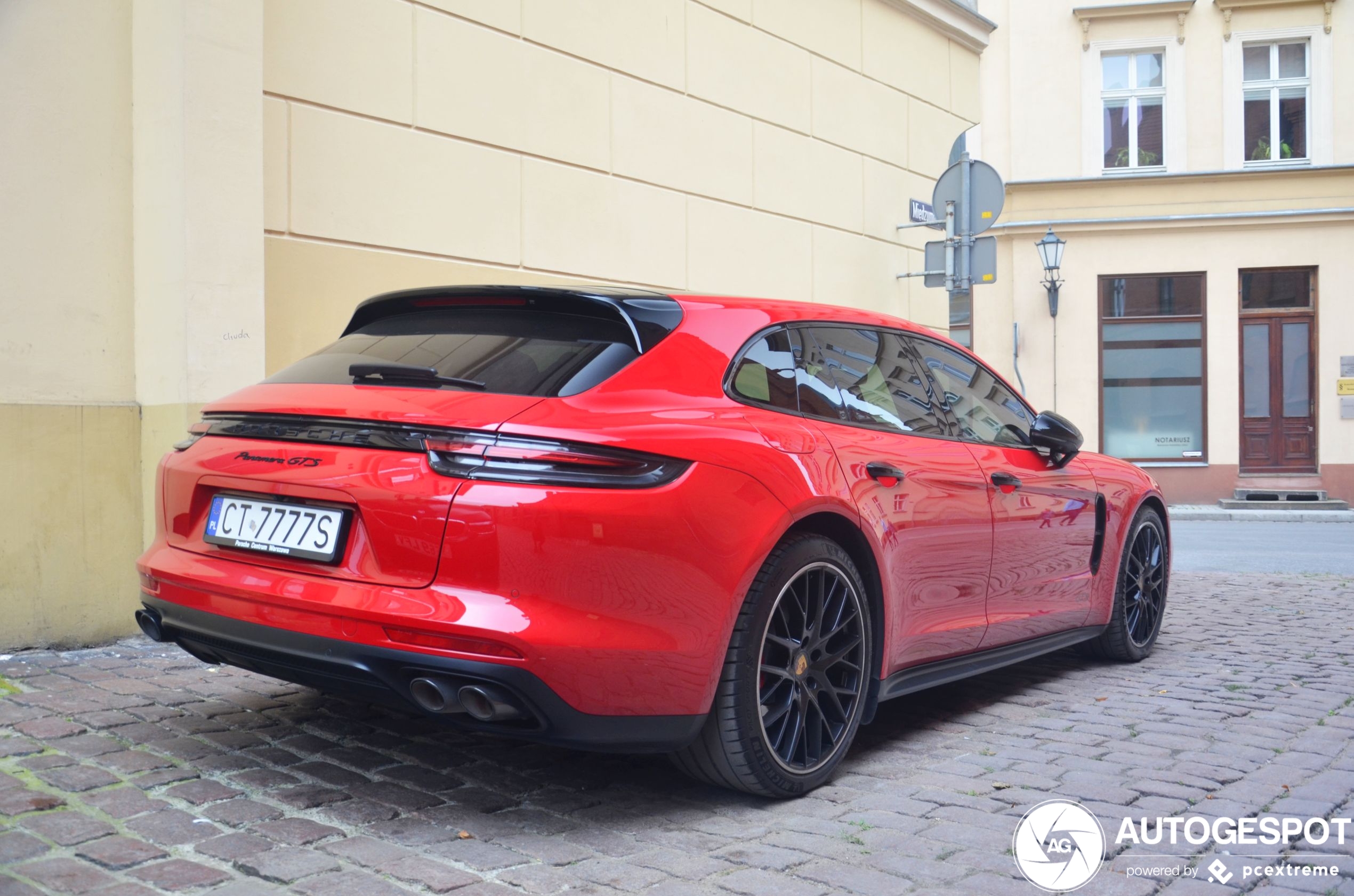 Porsche 971 Panamera GTS Sport Turismo