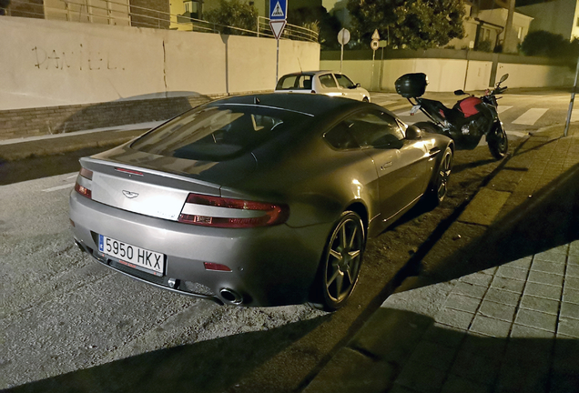 Aston Martin V8 Vantage