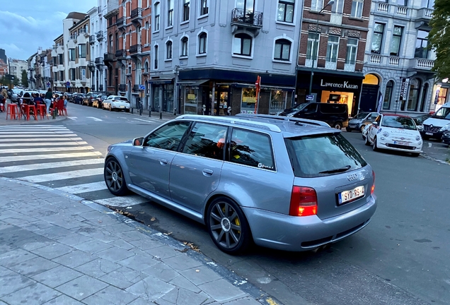 Audi RS4 Avant B5