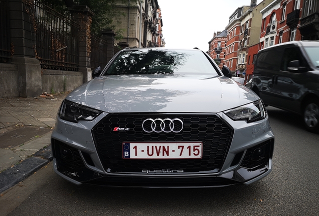 Audi RS4 Avant B9