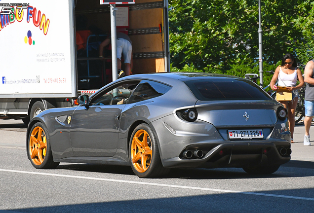 Ferrari FF